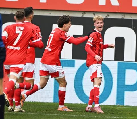 Soccer 2 Bundesliga Season 2025 26 1 FC Kaiserslautern 23 11 2025 Fritz Walter Stadion 1 FC Kaiserslautern fck Holstein Kiel ki Mika HAAS 1 FC Kaiserslautern , right, after his goal for 3 1 1 FC Kaiserslautern