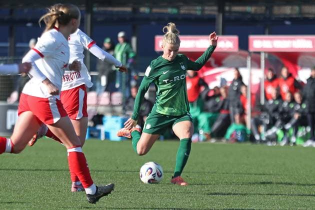 Google Pixel Frauen Bundesliga, RB Leipzig VfL Wolfsburg 23 11 2025 Justine Kielland 18, VfL Wolfsburg Fußball, Google Pixel Frauen Bundesliga, Saison 2025 2026, 11 Spieltag RB Leipzig vs VfL Wolfsburg am 23 11 2025, Trainingszentrum Cottaweg, Leipzig DFB REGULATIONS PROHIBIT ANY USE OF PHOTOGRAPHS AS IMAGE SEQUENCES AND OR QUASI VIDEO Copyright: xBEAUTIFULxSPORTS JanxKaeferx