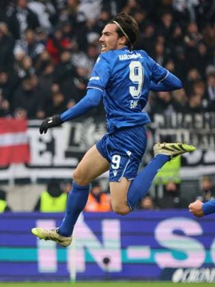 23 11 2025, Football, Men, 2 Bundesliga, Season 2025 2026, Karlsruher SC SV 07 Elversberg, Goal celebration to 1 1, Goalscorer Roko Simic Karlsruher SC Karlsruhe BBBank Wildpark Baden Württemberg Germany DEU Copyright: xSebastianxBachx