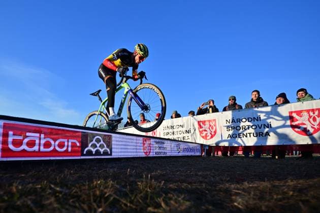 Thibau Nys from Belgium competes in the UCI Cyclo-cross World Cup race, category Elite Men, in Tabor, Czech Republic, on November 23, 2025. (CTKxPhoto VaclavxPancer) CTKPhotoP2025112303728  CTKPhotoP2025112303728