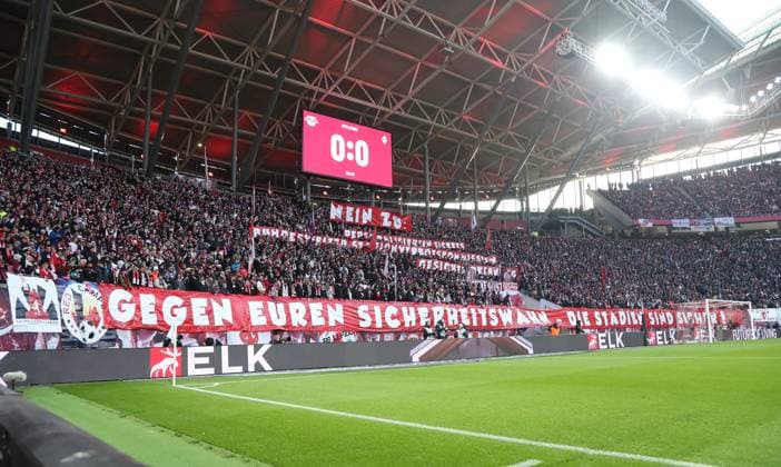 Transparent poster of the Leipzig fans against your security mania the stadiums are safe Sport Football Soccer DFL Bundesliga Men 11 Matchday Season 2025 2026 23 11 2025 RasenBallsport RB Leipzig RBL vs SV Werder Bremen SVW in the RedBull Arena DFL regulations prohibit any use of photographs as image sequences and or quasi video