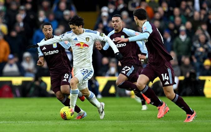 Ao Tanaka of Leeds United makes a run Leeds United v Aston Villa, Premier League, Football, Elland Road, Leeds, UK - 23 Nov 2025Leeds Elland Road United Kingdom EDITORIAL USE ONLY No use with unauthorised audio, video, data, fixture lists, club league logos or live services. Online in-match use limited to 120 images, no video emulation. No use in betting, games or single club league player publications.  Copyright: xAnnaxGowthorpe Shutterstockx 15860945al