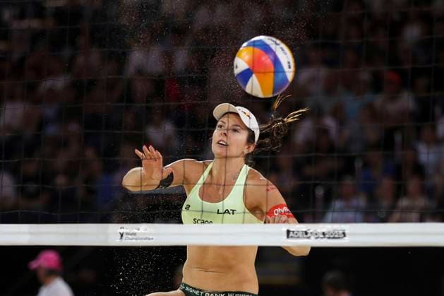 Beach volleyball, Beachvolleyball World Championship, WM, Weltmeisterschaft Anastasija Samoilova (LAT) v Taryn Brasher (USA) during the Women™s Final match of the Beach Volleyball World Championships at The Drive in Adelaide, Sunday, November 23, 2025. ( NO ARCHIVING, EDITORIAL USE ONLY ADELAIDE SOUTH AUSTRALIA AUSTRALIA  Copyright: xMATTxTURNERx 20251124147452069481