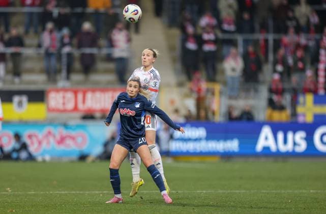 DEU, Hoffenheim, TSG Hoffenheim vs FC Bayern Munich, Google Pixel Bundesliga, DFB, Saison 2526, Dietmar Hopp Stadion, 11 Spieltag, im Bild v l n r Janna Grimm Hoffenheim 26 , Franziska Kett Bayern München 20 DFB DFL REGULATIONS PROHIBIT ANY USE OF PHOTOGRAPHS AS IMAGE SEQUENCES AND OR QUASI VIDEO, 23 11 2025, Copyright: HMBxMedia HendrikxHamelau