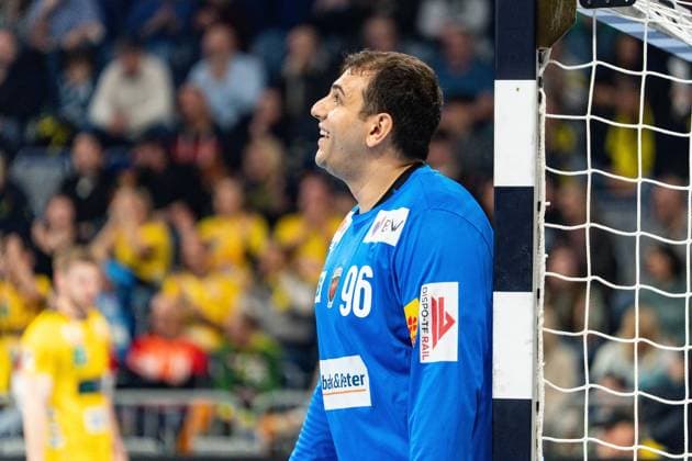 23 11 2025, xdaymx, Handball Daikin HBL, Rhein Neckar Loewen Füchse Berlin Dejan Milosavljev Füchse DFL DFB REGULATIONS PROHIBIT ANY USE OF PHOTOGRAPHS as IMAGE SEQUENCES and or QUASI VIDEO Mannheim