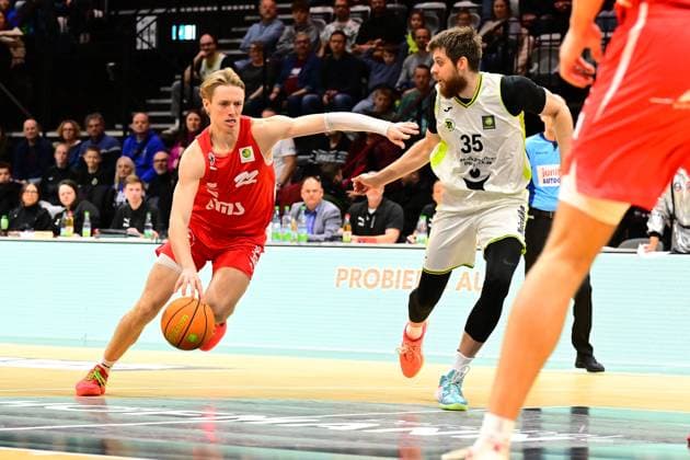 23 11 2025 Basketball Season 2025 2026 2 Bundesliga Pro A 10 Matchday Nuremberg Falcons Basketball Club NBC BBC Bayreuth AlSch xalxscx Trevor James Baskin 22, Nuremberg Falcons BC NBC Artem Kovalov 35, BBC Bayreuth