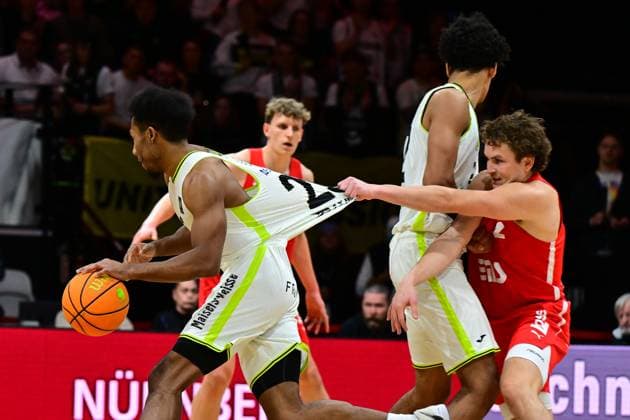 23 11 2025 Basketball Season 2025 2026 2 Bundesliga Pro A 10 Matchday Nuremberg Falcons Basketball Club NBC BBC Bayreuth AlSch xalxscx Kevaughn Allen 23, BBC Bayreuth Carter Whitt 2, Nuremberg Falcons BC NBC