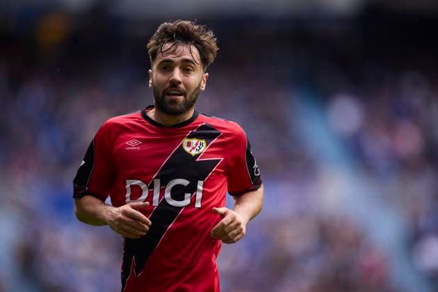 Real Oviedo v Rayo Vallecano - LaLiga EA Sports Unai Lopez of Rayo Vallecano looks on during the LaLiga EA Sports match between Real Oviedo and Rayo Vallecano at Carlos Tartiere on November 23, 2025, in Oviedo, Spain. Oviedo Carlos Tartiere Asturias Spain RL_ROVvRAYV_000138 Copyright: xRicardoxLarreinax