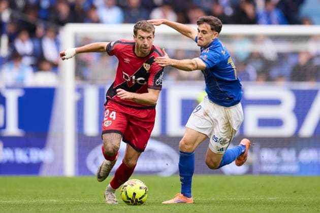 Real Oviedo v Rayo Vallecano - LaLiga EA Sports Florian Lejeune of Rayo Vallecano competes for the ball with Alex Fores of Real Oviedo during the LaLiga EA Sports match between Real Oviedo and Rayo Vallecano at Carlos Tartiere on November 23, 2025, in Oviedo, Spain. Oviedo Carlos Tartiere Asturias Spain RL_ROVvRAYV_000149 Copyright: xRicardoxLarreinax