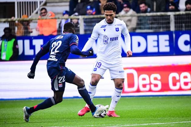 FOOTBALL : AJ Auxerre vs OL - Ligue 1 McDonalds - JournÃ e 13 - 23 11 2025 Danny Namaso (AJ Auxerre) AuxerreFrance  Copyright: xBaptistexAutissierx