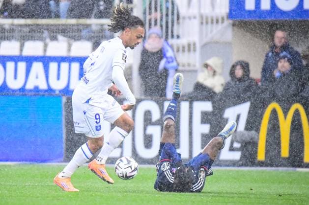 FOOTBALL : AJ Auxerre vs OL - Ligue 1 McDonalds - JournÃ e 13 - 23 11 2025 Sekou Mara (AJ Auxerre) AuxerreFrance  Copyright: xBaptistexAutissierx