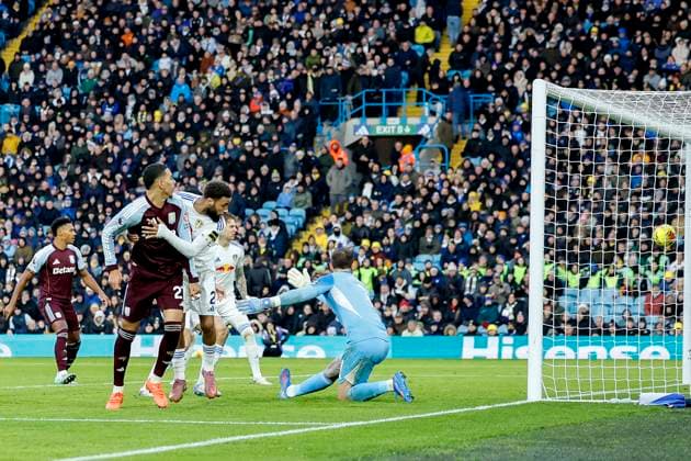 Leeds United v Aston Villa - Premier League Morgan Rogers of Aston Villa scores equalizing goal during the Premier League match between Leeds United and Aston Villa at Elland Road on November 23, 2025 in Leeds, England. Leeds Elland Road England United Kingdom Copyright: xRichardxSellers Sportsphoto APLx 14142428