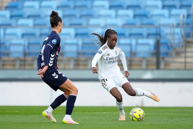 November 23, 2025, Valdebebas, Madrid, Spain: Naomie Noelle Feller of Real Madrid CF in action during the Spanish Women League, Liga F Moeve, football match played between Real Madrid and SD Eibar at Alfredo Di Stefano stadium on November 23, 2025, in Valdebebas, Madrid, Spain. Valdebebas Spain - ZUMAa181 20251123_zaa_a181_056 Copyright: xOscarxJ.xBarrosox