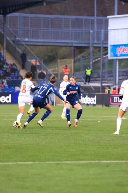 Franziska Harsch 17 TSG Hoffenheim Women in a duel with Momoko Tanikawa 18 FC Bayern Munich for the ball, while Janna Grimm 26 TSG Hoffenheim Women and Laura Gloning 20 TSG Hoffenheim Women support a duel for the ball Copyright: xspeedshotx