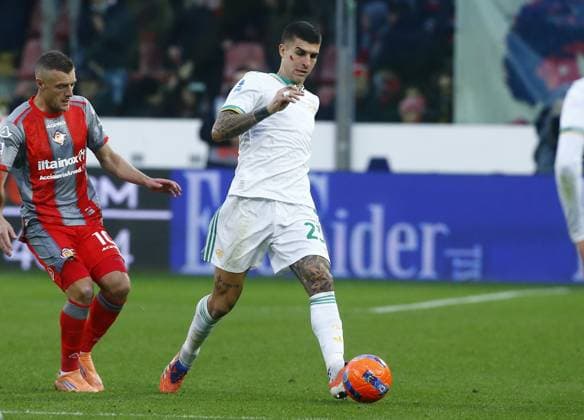 Roma Gianluca Mancini during the Serie A soccer match between Cremonese and Roma at the Giovanni Zini in Cremona, north west Italy - Domenica, 23 Novembre 2025. - Soccer .  Copyright: xAlbertoxMariani LaPressex