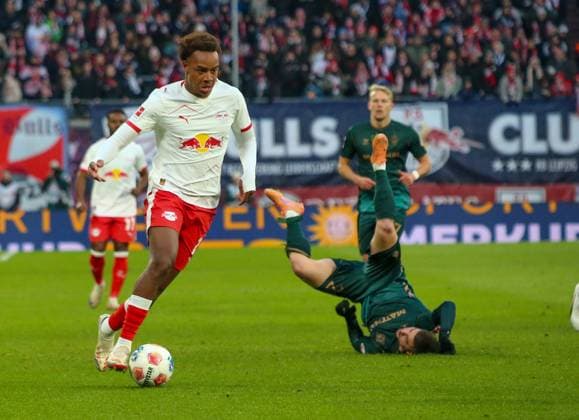 Germany Soccer Bundesliga 2025 26, 11 Matchday RB Leipzig vs SV Werder Bremen Red Bull Arena Stadion Leipzig Assan OuÃ draogo Assan Ouedraogo RB Leipzig, 20 Leipzig Copyright: xAymanxAlahmedx