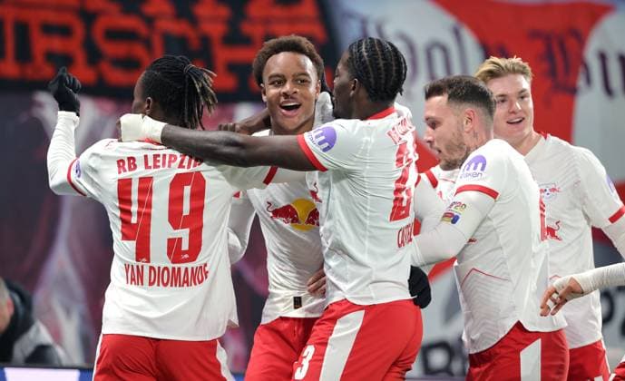 2 v l Assan Ouedraogo Nr 20 cheers after 1 0 joy emotion jubilation Sport Football Soccer DFL Bundesliga Men 11 Matchday Season 2025 2026 23 11 2025 RasenBallsport RB Leipzig RBL vs SV Werder Bremen SVW at RedBull Arena DFL regulations prohibit any use of photographs as image sequences and or quasi video