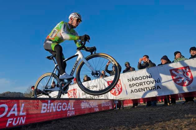 Laurens Sweeck from Belgium competes in the UCI Cyclo-cross World Cup race, category Elite Men, in Tabor, Czech Republic, on November 23, 2025. (CTKxPhoto VaclavxPancer) CTKPhotoP2025112304370  CTKPhotoP2025112304370