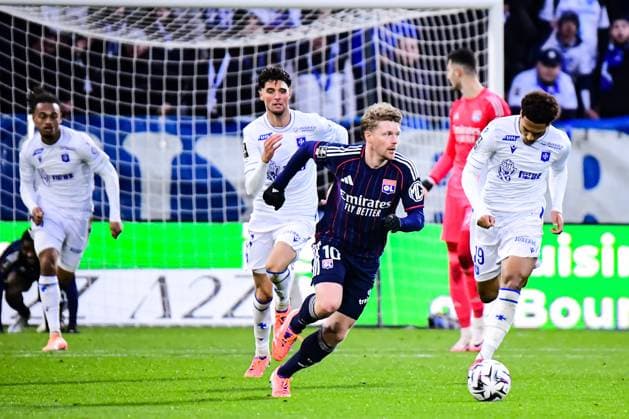 FOOTBALL : AJ Auxerre vs OL - Ligue 1 McDonalds - JournÃ e 13 - 23 11 2025 Pavel Sulc (OL) AuxerreFrance  Copyright: xBaptistexAutissierx