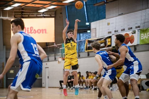 Lars Danziger Porsche BBA, 02 GER, Porsche BBA Ludwigsburg CATL Basketball Loewen Erfurt, 2 Barmer Basketball Bundesliga, ProB Sued, Saison 2025 2026, 23 11 2025 GER, Porsche BBA Ludwigsburg CATL Basketball Loewen Erfurt, 2 Barmer Basketball Bundesliga, ProB Sued, Saison 2025 2026, 23 11 2025 Ludwigsburg Copyright: xSandyxDinkelackerx EP_EER