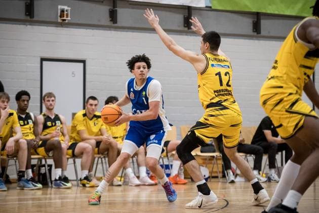 Michael Tyrone Mitchell CATL Basketball Loewen Erfurt, 01 vs Abdulhay Koemuerkara Porsche BBA, 12 GER, Porsche BBA Ludwigsburg CATL Basketball Loewen Erfurt, 2 Barmer Basketball Bundesliga, ProB Sued, Saison 2025 2026, 23 11 2025 GER, Porsche BBA Ludwigsburg CATL Basketball Loewen Erfurt, 2 Barmer Basketball Bundesliga, ProB Sued, Saison 2025 2026, 23 11 2025 Ludwigsburg Copyright: xSandyxDinkelackerx EP_EER