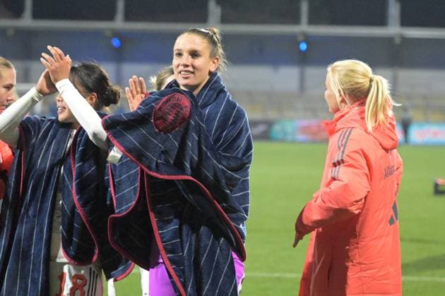 Ena Mahmutovic FC Bayern Muenchen, 32 after the match GER, TSG 1899 Hoffenheim vs FC Bayern Muenchen , Football, Google Pixel Frauen Bundesliga, Saison 2025 2026, 23 11 2025 DFB DFL regulations prohibit any use of photographs as image sequences and or quasi video GER, TSG 1899 Hoffenheim vs FC Bayern Muenchen , Football, Google Pixel Frauen Bundesliga, Saison 2025 2026, 23 11 2025 Hoffenheim Copyright: xEibner-Pressefoto TobiasxBaurx EP_TBR
