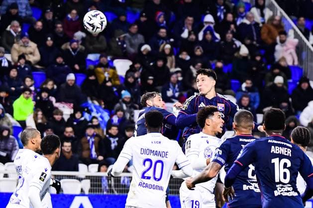 FOOTBALL : AJ Auxerre vs OL - Ligue 1 McDonalds - JournÃ e 13 - 23 11 2025 Martin Satriano (OL) AuxerreFrance  Copyright: xBaptistexAutissierx