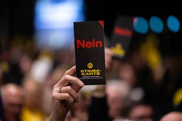 23 11 2025, Football, Season 2025 2026, 1 Bundesliga, General Meeting Borussia Dortmund, Voting card at the BVB General Meeting, Dortmund Messe Wetsfalenhalle NRW Germany xRHR PHOTO DEx Copyright: DennisxEwert RHR-FOTOx RHR-FOTO DE