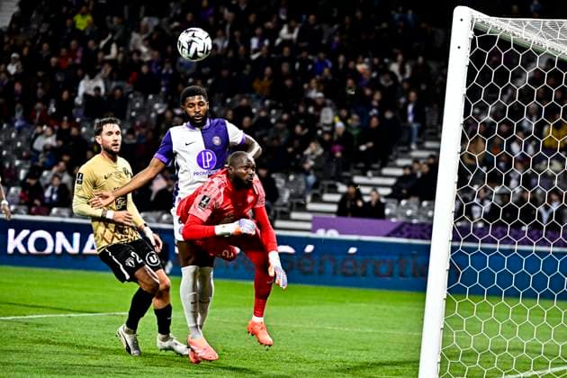 FOOTBALL : Toulouse vs Angers - 13eme Journee de Ligue 1 McDonald S - Toulouse - 23 11 2025 Herve Koffi (sco) Toulouse  Copyright: xThierryxBretonx