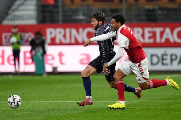 Stade Brestois 29 v FC Metz - Ligue 1 McDonald s 2025 2026 77 Kenny LALA (sb29) - 07 Giorgi TSITAICHVILI (fcm) during the Ligue 1 McDonald s match between Brest and Metz at Stade Francis Le Ble on November 23, 2025 in Brest, France. Brest France  Copyright: xFEPx 776348209