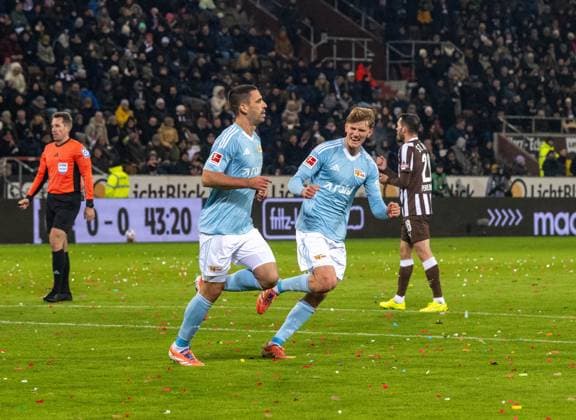 Soccer, Men, Season 2025 2026, 1 Bundesliga 11 Matchday , FC St Pauli 1 FC Union Berlin, v l Rani Khedira 1 FC Union Berlin , Aljoscha Kemlein 1 FC Union Berlin , Cheering after goal to 0 1, 23 11 2025, Copyright: xMatthiasxKochx