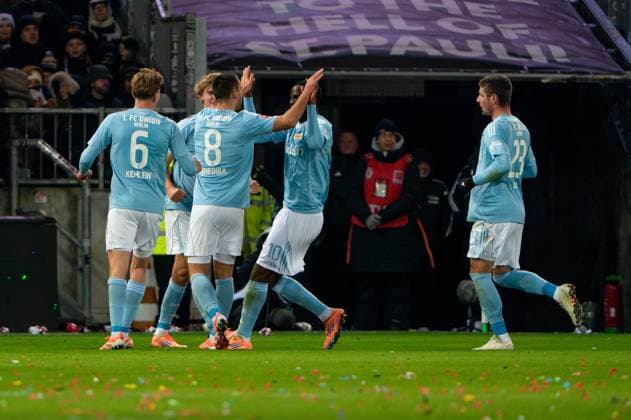 Goal for 0 1 Rani Khedira 1 FC Union Berlin, 08 , cheers with Aljoscha Kemlein 1 FC Union Berlin, 06 , Ilyas Ansah 1 FC Union Berlin, 10 , Andrej Ilic 1 FC Union Berlin, 23 , GER, FC St Pauli vs 1 FC Union Berlin, Soccer, Bundesliga, Matchday 11, Season 2025 2026, 23 11 2025 DFL REGULATES PROHIBIT ANY USE OF PHOTOGRAPHS AS IMAGE SEQUENCES AND OR QUASI VIDEO GER, FC St Pauli vs 1 FC Union Berlin, Football, Bundesliga, Matchday 11, Season 2025 2026, 23 11 2025 Hamburg Copyright: xEibner-Pressefoto MaxxVincenx EP_MVN