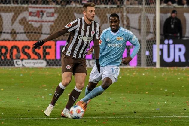 Hauke Wahl Pauli 10 Ilyas Ansah Union Germany , Hamburg , Millerntorstadion , Football , 1 Bundesliga , FC St Pauli 1 FC Union Berlin