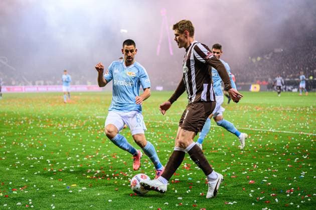 Soccer I Men I Season 2025 2026 I Bundesliga I 11 Matchday I FC St Pauli 1 FC Union Berlin I 23 11 2025 Rani Khedira 8, 1 FC Union Berlin , Eric Smith 8, FC St Pauli Hamburg Millerntor Stadion Hamburg Germany Copyright: xLobecax xHenningxRohlfsx