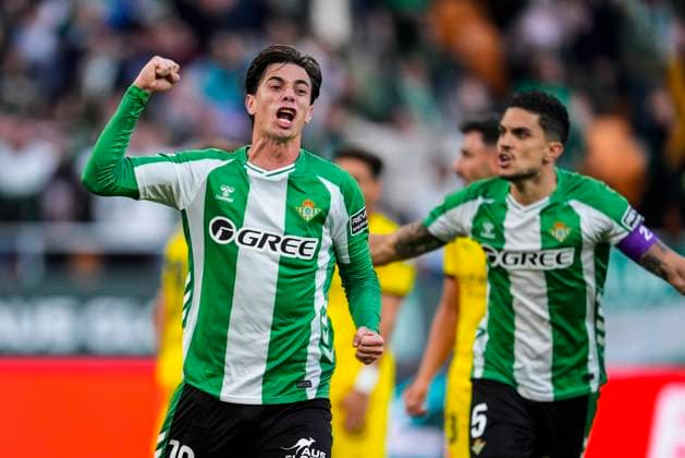 November 23, 2025, Sevilla, Sevilla, SPAIN: Valentin Gomez of Real Betis celebrates a goal during the Spanish league, LaLiga EA Sports, football match played between Real Betis and Girona FC at La Cartuja stadium on November 23, 2025, in Sevilla, Spain. Sevilla SPAIN - ZUMAa181 20251123_zaa_a181_190 Copyright: xJoaquinxCorcherox