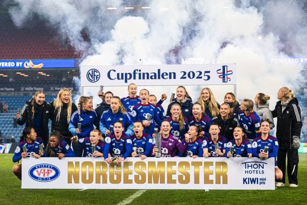 Football, Norway, Women, Valerenga Oslo celebrates cup win