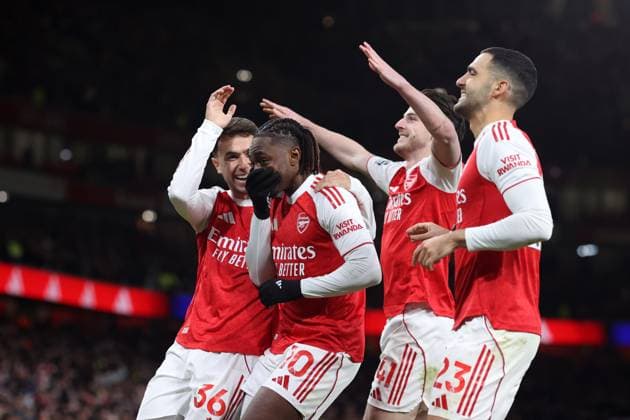 Arsenal gegen Tottenham 23. November 2025, London Premier League Fußball Arsenal gegen Tottenham Hotspur Eberechi Eze von Arsenal 10 jubelt nach dem dritten Tor für sein Team Foto Charlotte Wilson Offside London UK  Copyright: xCharlottexWilsonx xOffsidexOffside