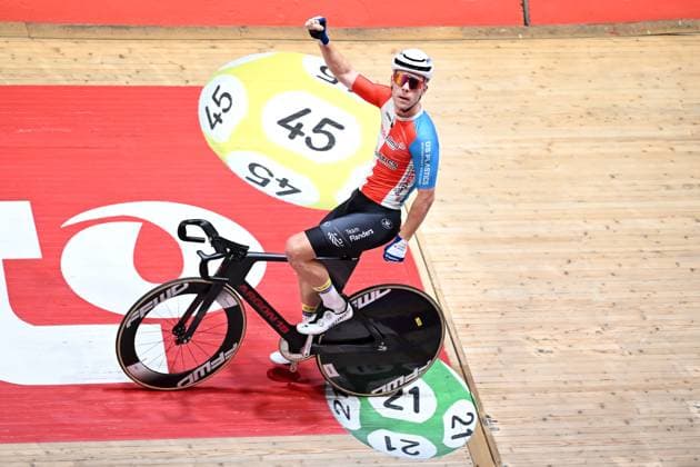 Belgian Jules Hesters celebrates during the last day of the Zesdaagse Vlaanderen-Gent six-day indoor Track cycling, Rad, Radsport, Bahnrad, Bahn event at the indoor cycling arena t Kuipke, Sunday 23 November 2025, in Gent. MAARTENxSTRAETEMANS  x143659619x