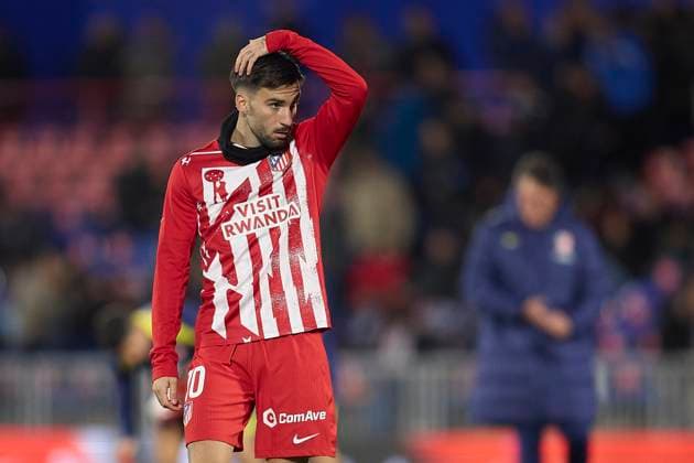 Alex Baena Atletico de Madrid gestures during the LaLiga EA Sports match between Getafe CF v AtlÃ tico Madrid at Coliseum on November 23, 2025 in Getafe, Spain Photo by Manu Reino DeFodi Images