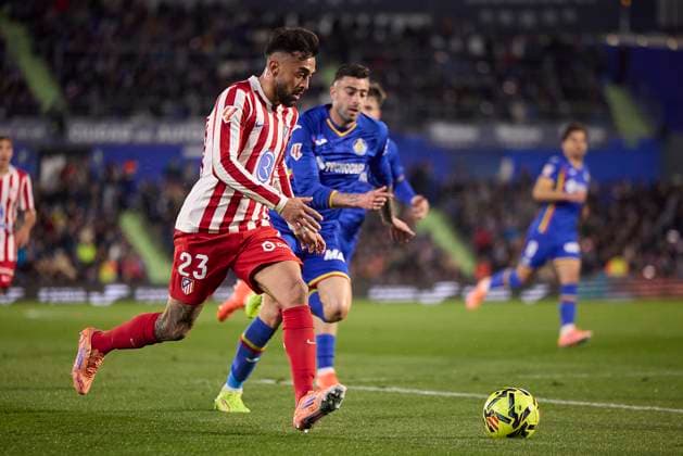 Nicolas Gonzalez Atletico de Madrid controls the ball during the LaLiga EA Sports match between Getafe CF v AtlÃ tico Madrid at Coliseum on November 23, 2025 in Getafe, Spain Photo by Manu Reino DeFodi Images