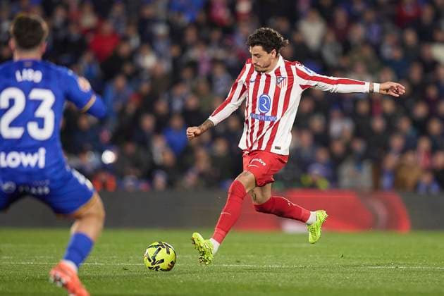 Jose Maria Gimenez Atletico de Madrid controls the ball during the LaLiga EA Sports match between Getafe CF v AtlÃ tico Madrid at Coliseum on November 23, 2025 in Getafe, Spain Photo by Manu Reino DeFodi Images