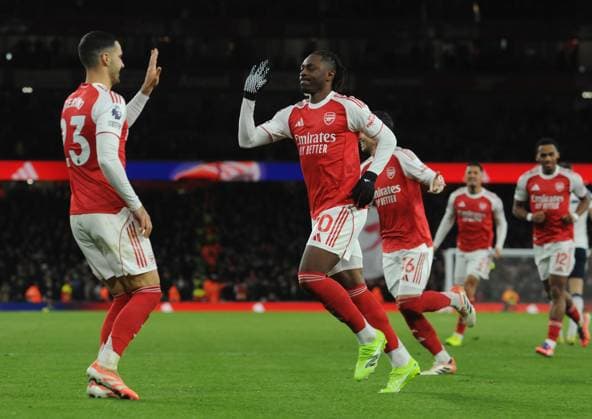 Football - 2025 2026 Premier League - Arsenal vs Tottenham Hotspur - Emirates Stadium - 23rd November 2025. Eberechi Eze of Arsenal celebrates scoring goal no 3 at the Emirates stadium COLORSPORT Andrew Cowie 