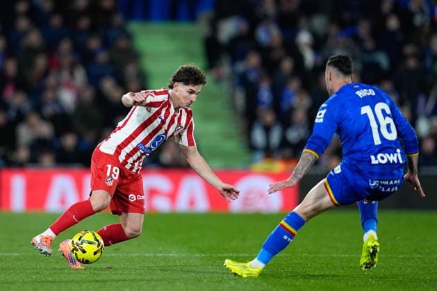 November 23, 2025, Getafe, Madrid, Spain: Julian Alvarez of Atletico de Madrid in action during the Spanish League, LaLiga EA Sports, football match played between Getafe CF and Atletico de Madrid at Coliseum de Getafe stadium on November 23, 2025, in Getafe, Spain. Getafe Spain - ZUMAa181 20251123_zaa_a181_228 Copyright: xDennisxAgyemanx