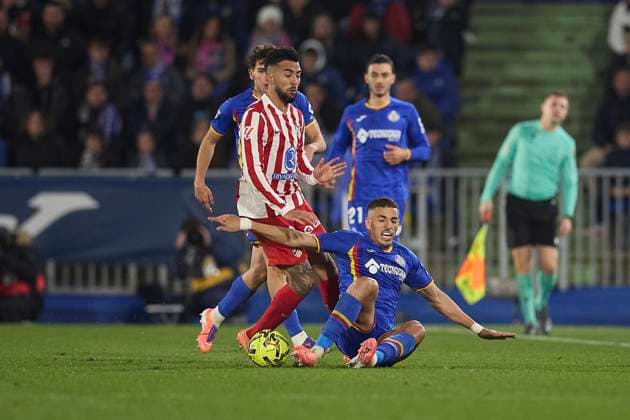 Abdel Abra Getafe CF and Nicolas Gonzalez Atletico de Madrid battle for the ball during the LaLiga EA Sports match between Getafe CF v AtlÃ tico Madrid at Coliseum on November 23, 2025 in Getafe, Spain Photo by Manu Reino DeFodi Images
