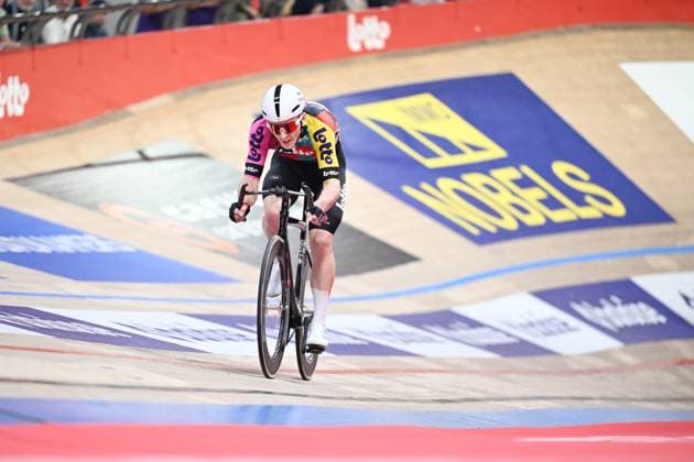 Belgian Jasper De Buyst pictured in action during the last day of the Zesdaagse Vlaanderen-Gent six-day indoor Track cycling, Rad, Radsport, Bahnrad, Bahn event at the indoor cycling arena t Kuipke, Sunday 23 November 2025, in Gent. MAARTENxSTRAETEMANS  x143689319x