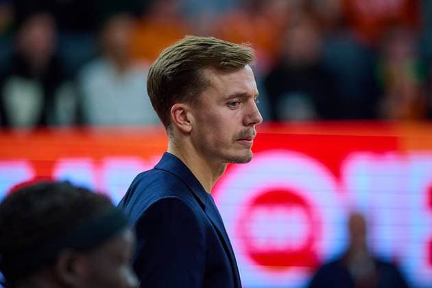 Daniel Herbert FC Bayern, Assistant Coach GER, ratiopharm ulm vs FC Bayern, Basketball, Matchday 8, EasyCredit Bundesliga, Season 2025 2026, 23 11 2025 GER, ratiopharm ulm vs FC Bayern, Basketball, Matchday 8, EasyCredit Bundesliga, Season 2025 2026, 23 11 2025 New Ulm Copyright: xEibner-Pressefoto GeraldxOelze-dexStoppanyx EP_ODS
