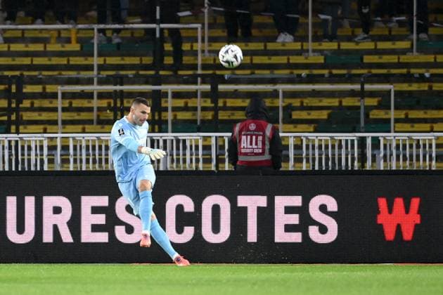 FC Nantes v FC Lorient - Ligue 1 McDonald s 2025 2026 01 Anthony LOPES (fcn) during the Ligue 1 McDonald s match between Nantes and Lorient at Stade de la Beaujoire on November 23, 2025 in Nantes, France. Nantes France  Copyright: xFEPx 776348203