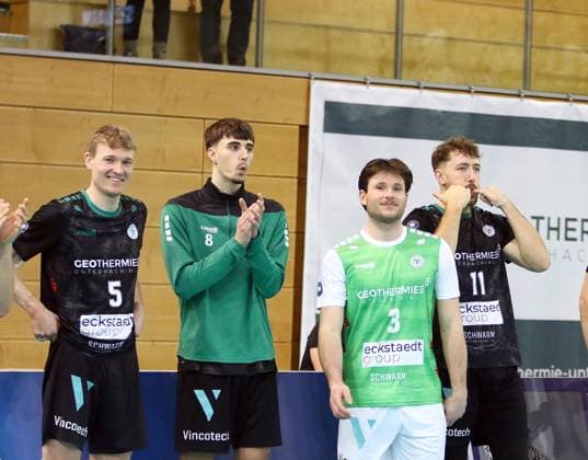 Hachinger joy after the victory, He Volleyball, 1 BL,25 26, TSV Haching Muenchen vs Barock Volleys Ludwigsburg, , Geothermie Arena, Unterhaching, 23 11 25 Copyright: WolfgangxFehrmann