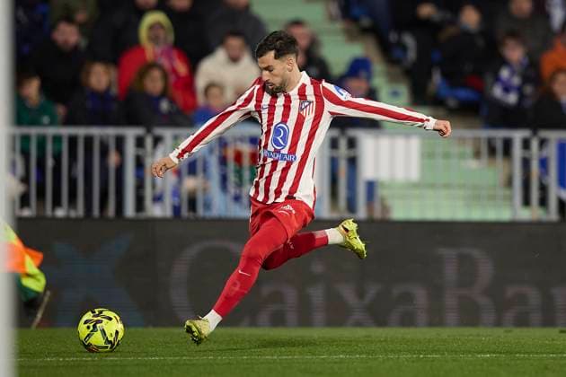 Alex Baena Atletico de Madrid controls the ball during the LaLiga EA Sports match between Getafe CF v AtlÃ tico Madrid at Coliseum on November 23, 2025 in Getafe, Spain Photo by Manu Reino DeFodi Images