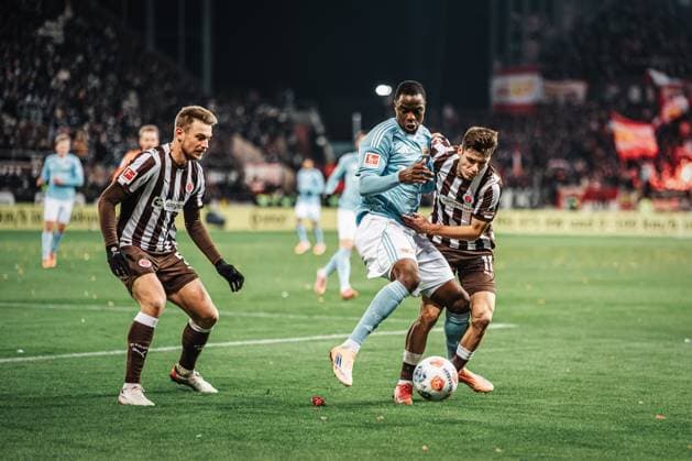 Soccer Men Season 2025 2026 Soccer Bundesliga 11 Matchday FC St Pauli vs 1 FC Union Berlin 23 11 2025 v l Hauke Wahl 5, FC St Pauli , Ilyas Ansah 10, 1 FC Union Berlin vs Arkadiusz Pyrka 11, FC St Pauli Hamburg Millerntor Stadion Hamburg Germany